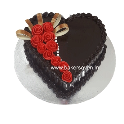 1 kg heart shape truffle cake